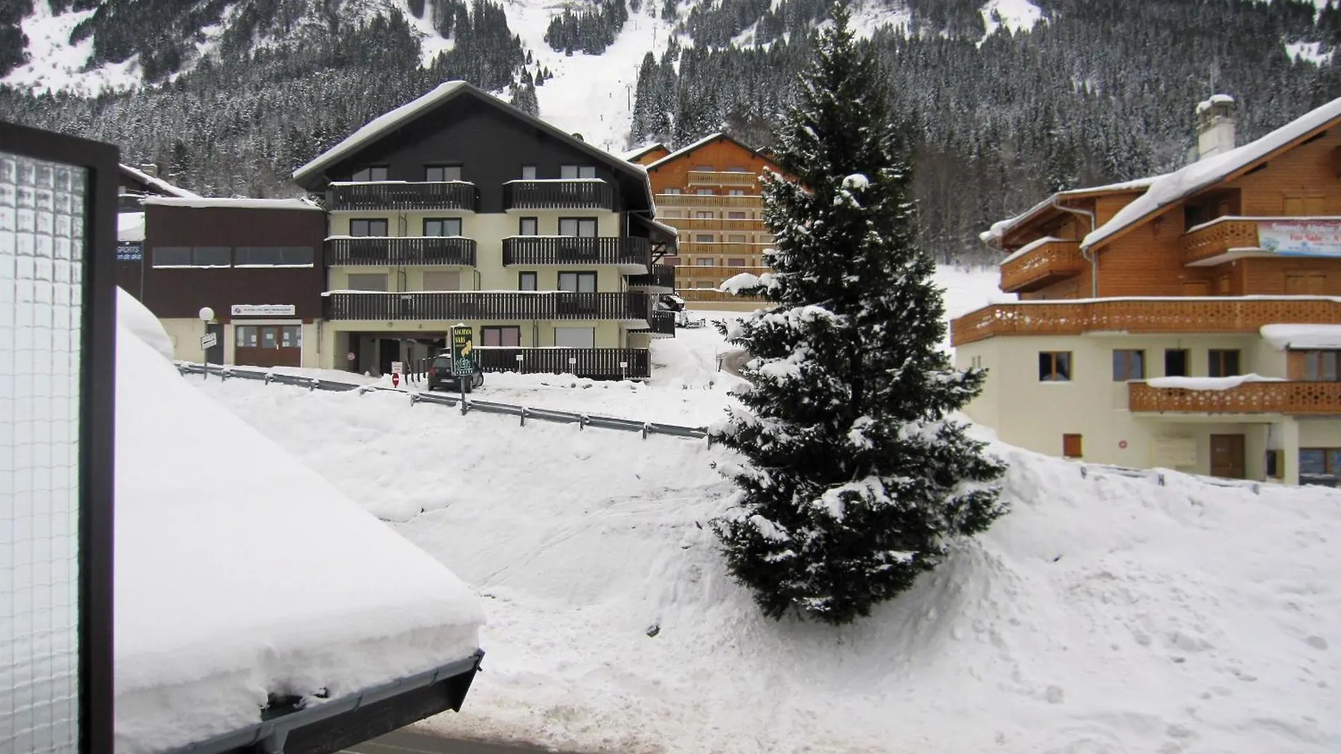 Apartment F2 Grand Confort En Face Du Telecabine Thollon-les-Memises